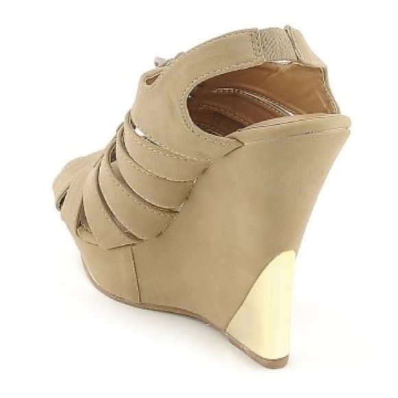 TAN and Gold Wedge Heels- with box - Picture 6 of 6